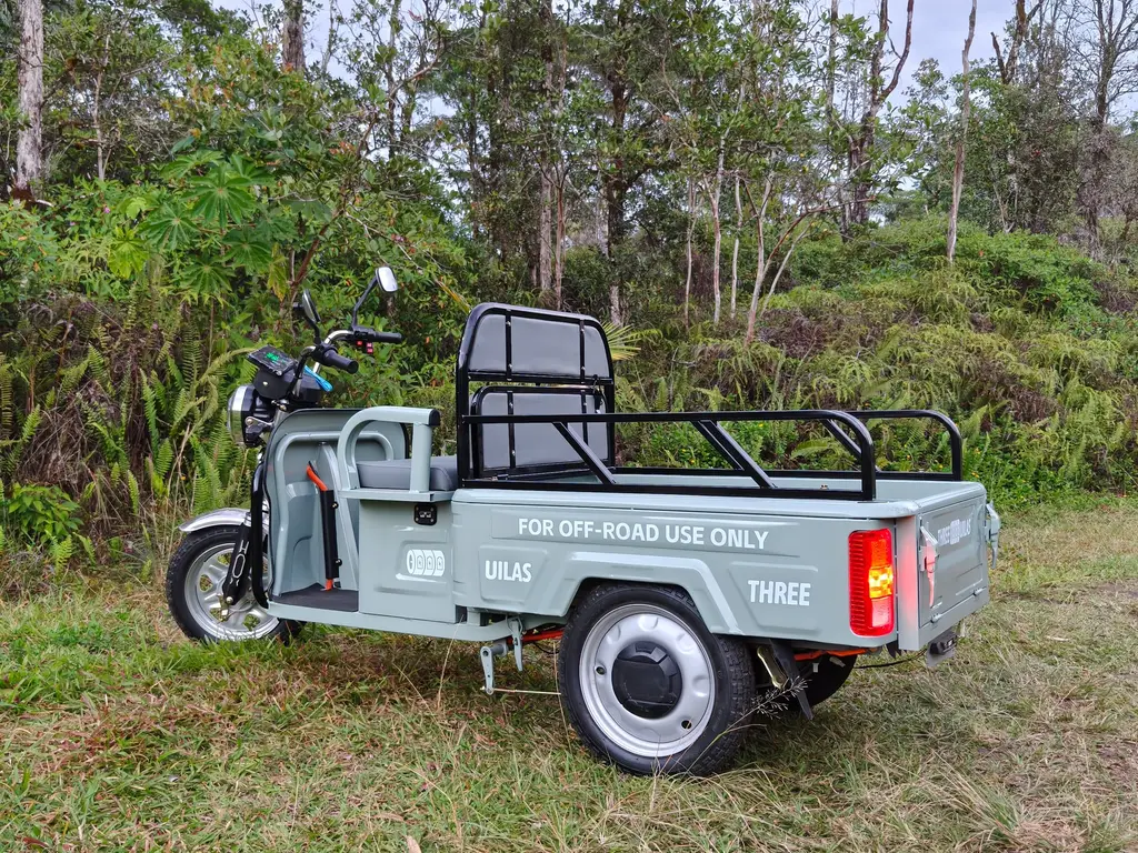 Three Uilas electric tricycle, view 6 of 6